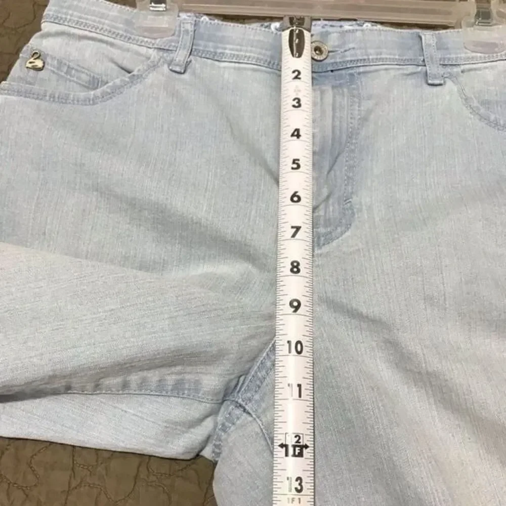 Gloria Vanderbilt blue shorts size 12 S153A